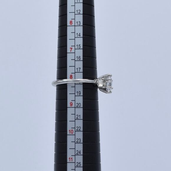 NWOT Fragrant Jewels Round-Cut Three-Stone Cubic Zirconia Ring Size 8.25 US - Picture 5 of 5